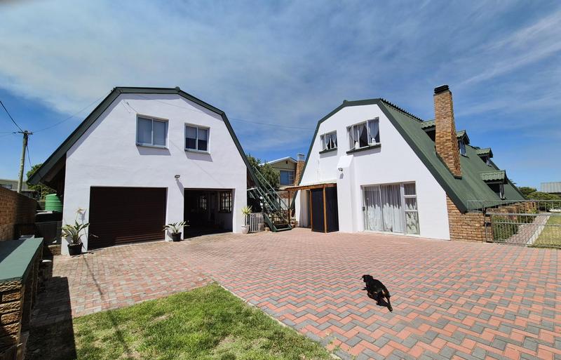 5 Bedroom Property for Sale in Franskraal Western Cape